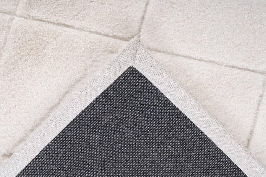 Impulse 600 Ivory Very Soft Fluffy Diamond Rug - DLB Furniture